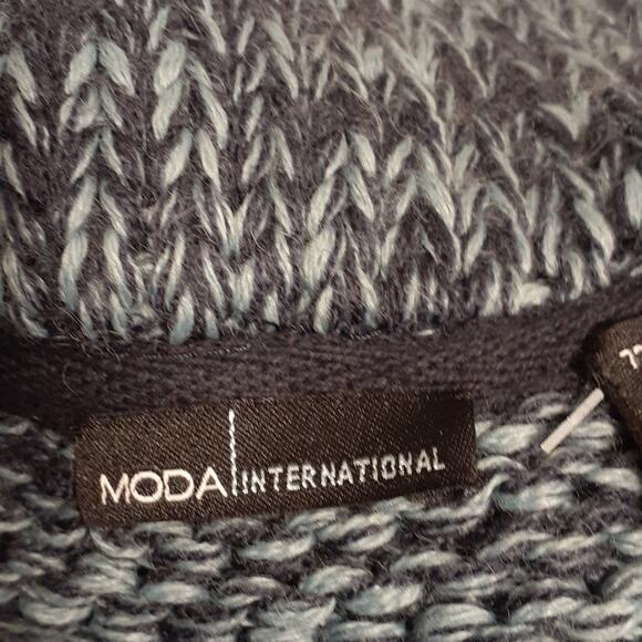 MODA International Gray & Light Blue Button Front Sweater. XS - Picture 7 of 8